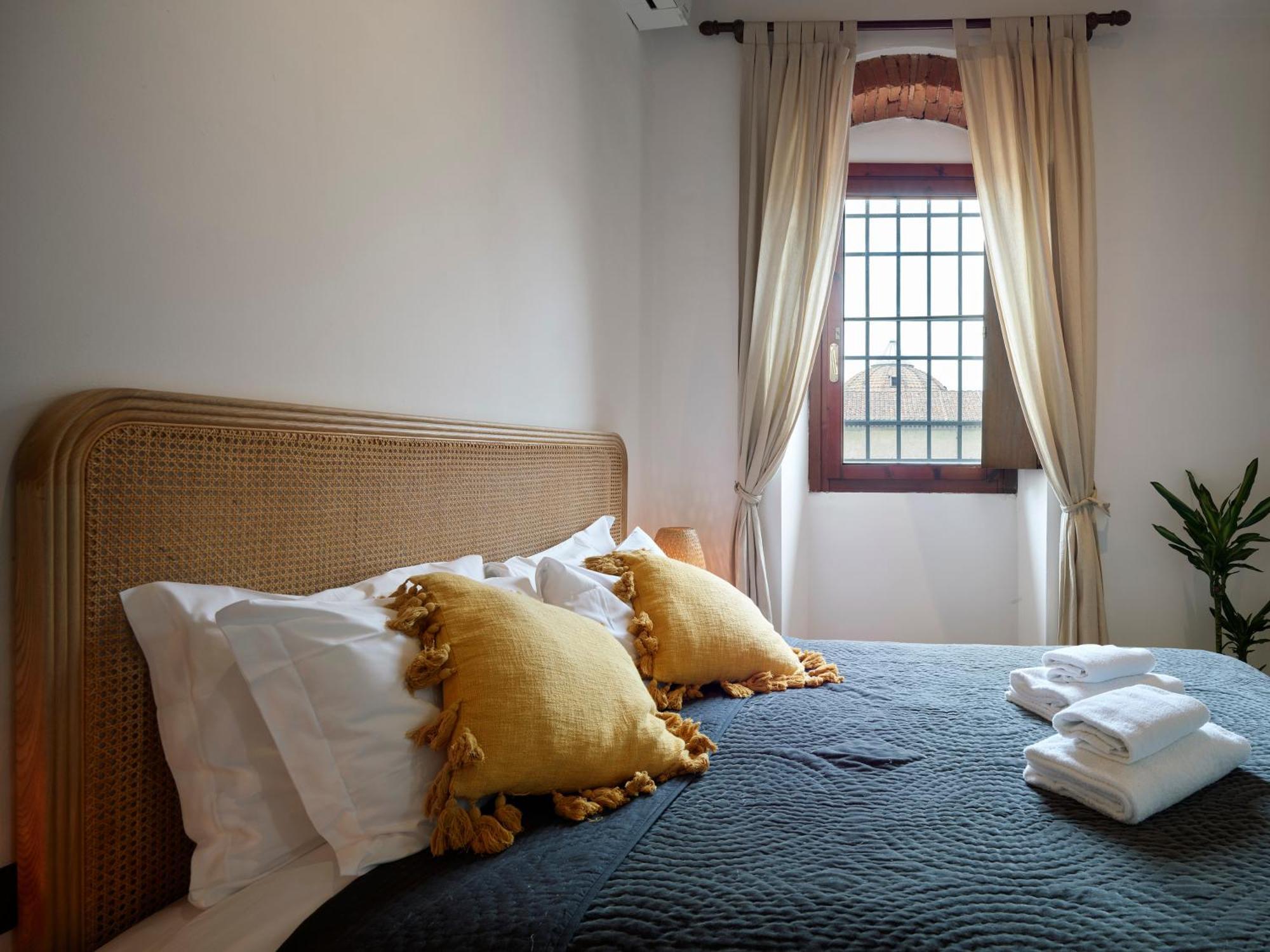 One Of A Kind Near The Duomo W/Balcony Palace Apt فلورنس المظهر الخارجي الصورة