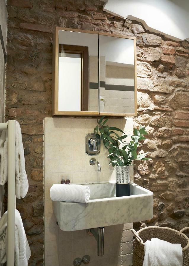 One Of A Kind Near The Duomo W/Balcony Palace Apt فلورنس المظهر الخارجي الصورة