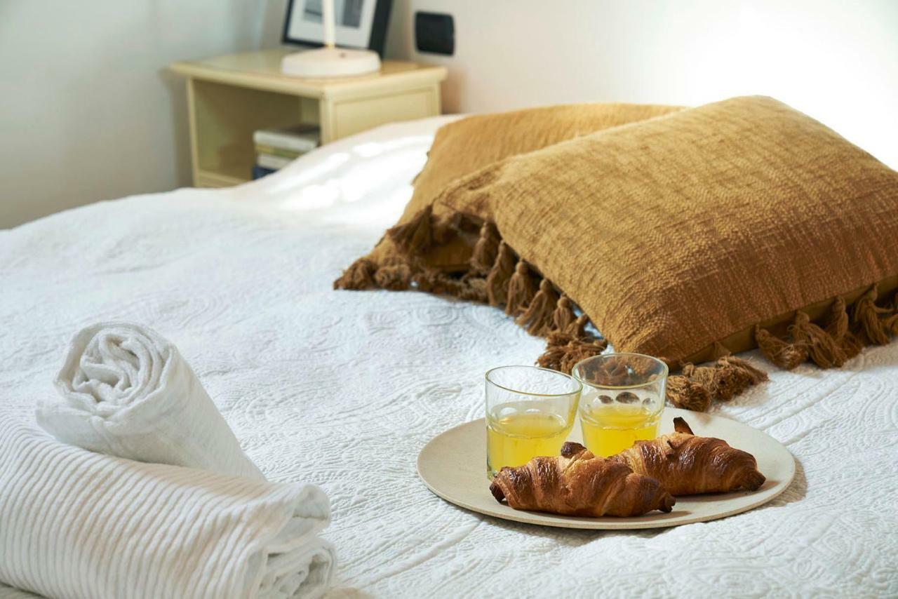 One Of A Kind Near The Duomo W/Balcony Palace Apt فلورنس المظهر الخارجي الصورة
