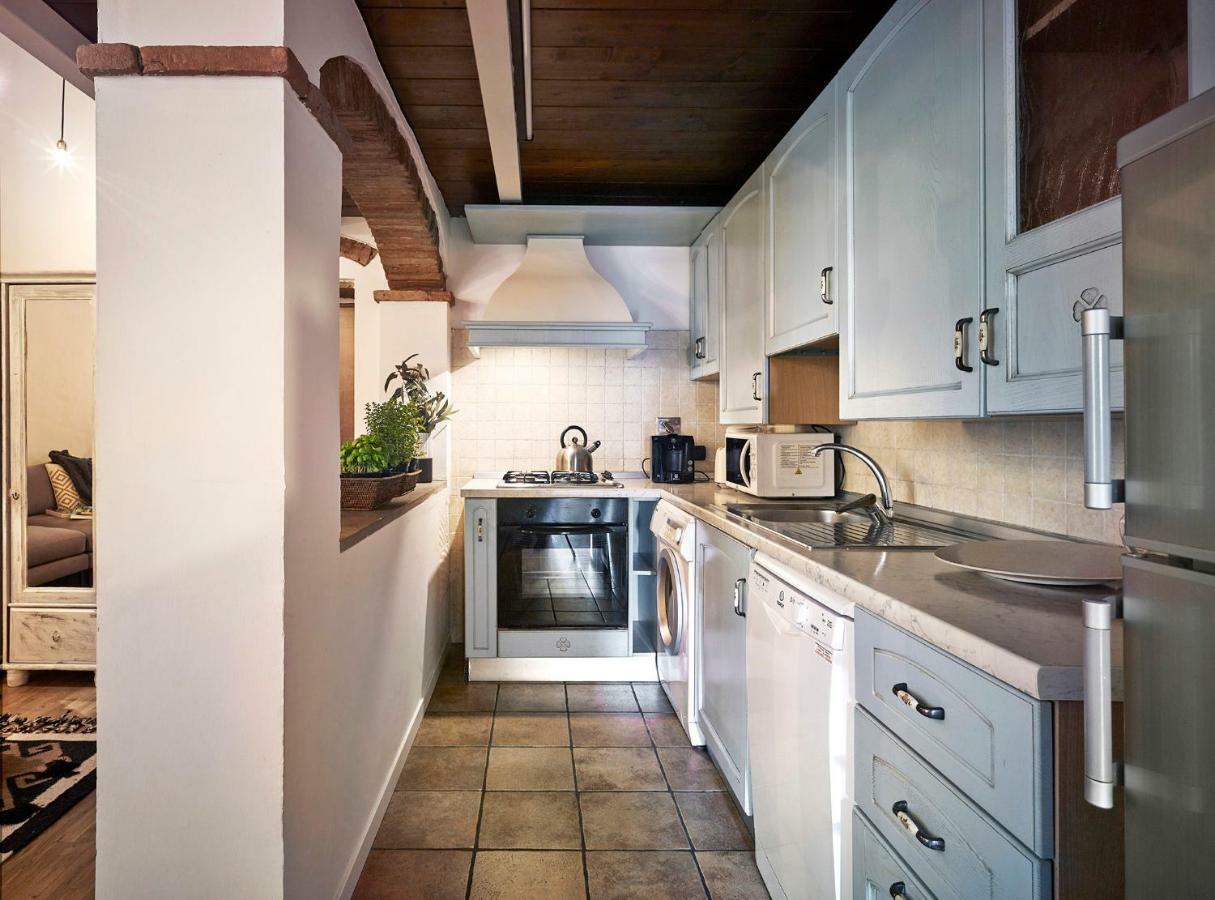 One Of A Kind Near The Duomo W/Balcony Palace Apt فلورنس المظهر الخارجي الصورة