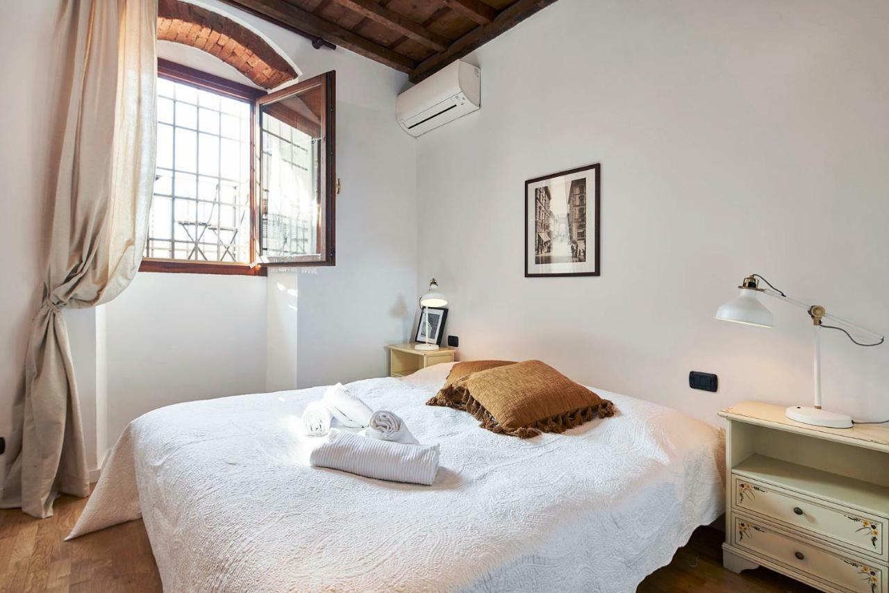 One Of A Kind Near The Duomo W/Balcony Palace Apt فلورنس المظهر الخارجي الصورة